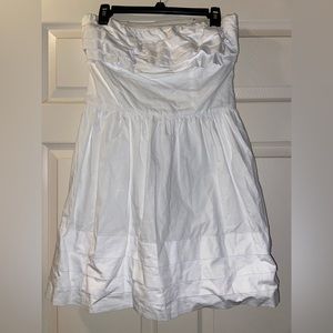 Ruffle strapless dress